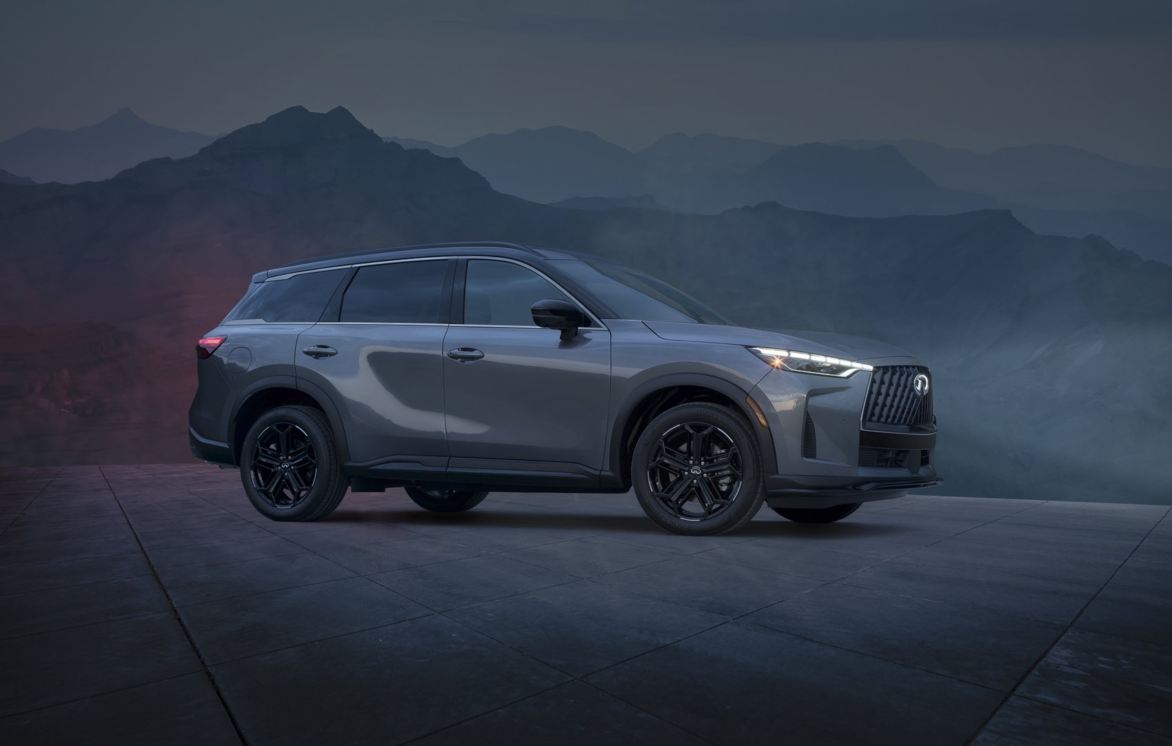 Infiniti QX60S exterior