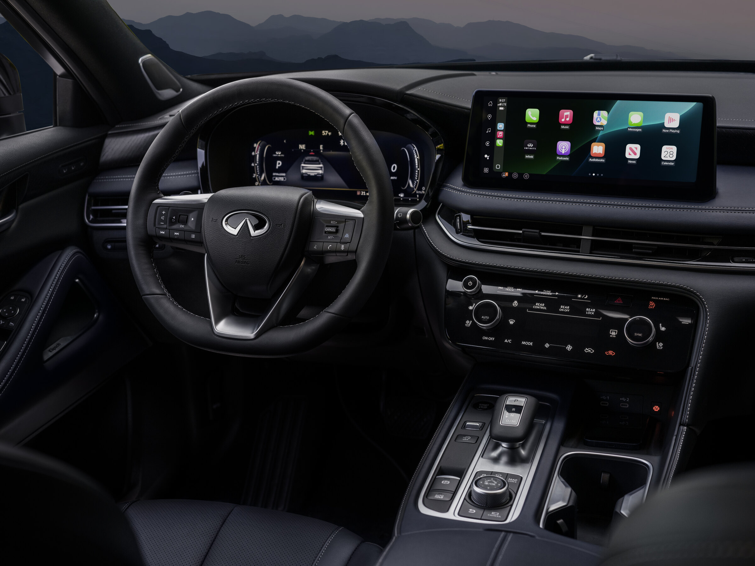 Infiniti QX60 cockpit and dashboard